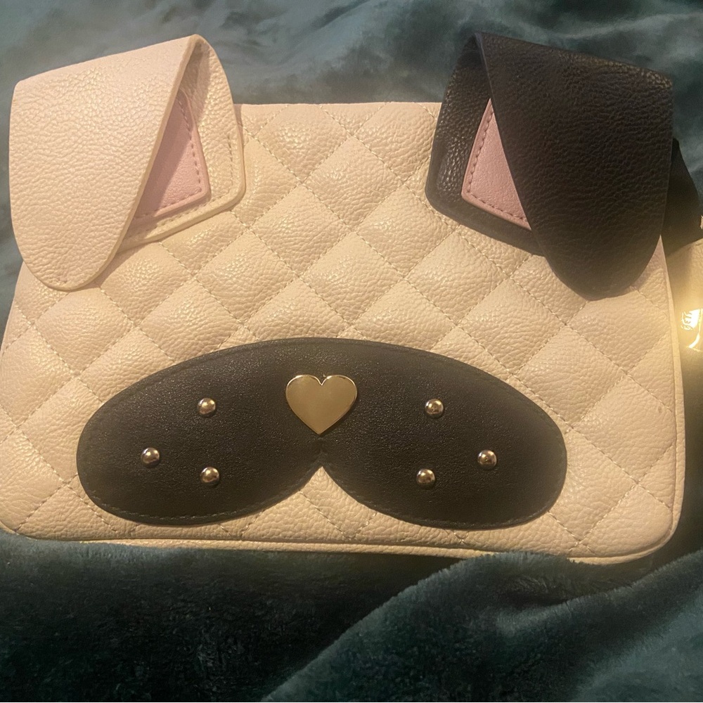 PreownedBetseyJohnsonDog Kitsch Crossbody missing strap but still in great con. - Picture 2 of 6